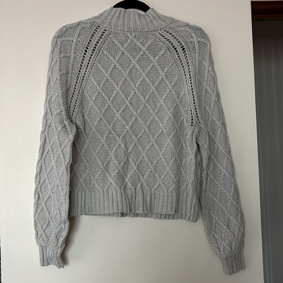 American Eagle sweater - Picture 2 of 4